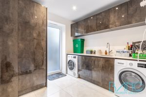 Photo 25- click for photo gallery